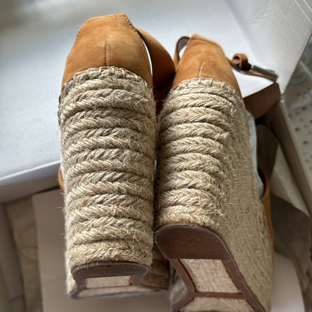 Excellent Used Condition With Box Marc Fisher Ann… - image 6